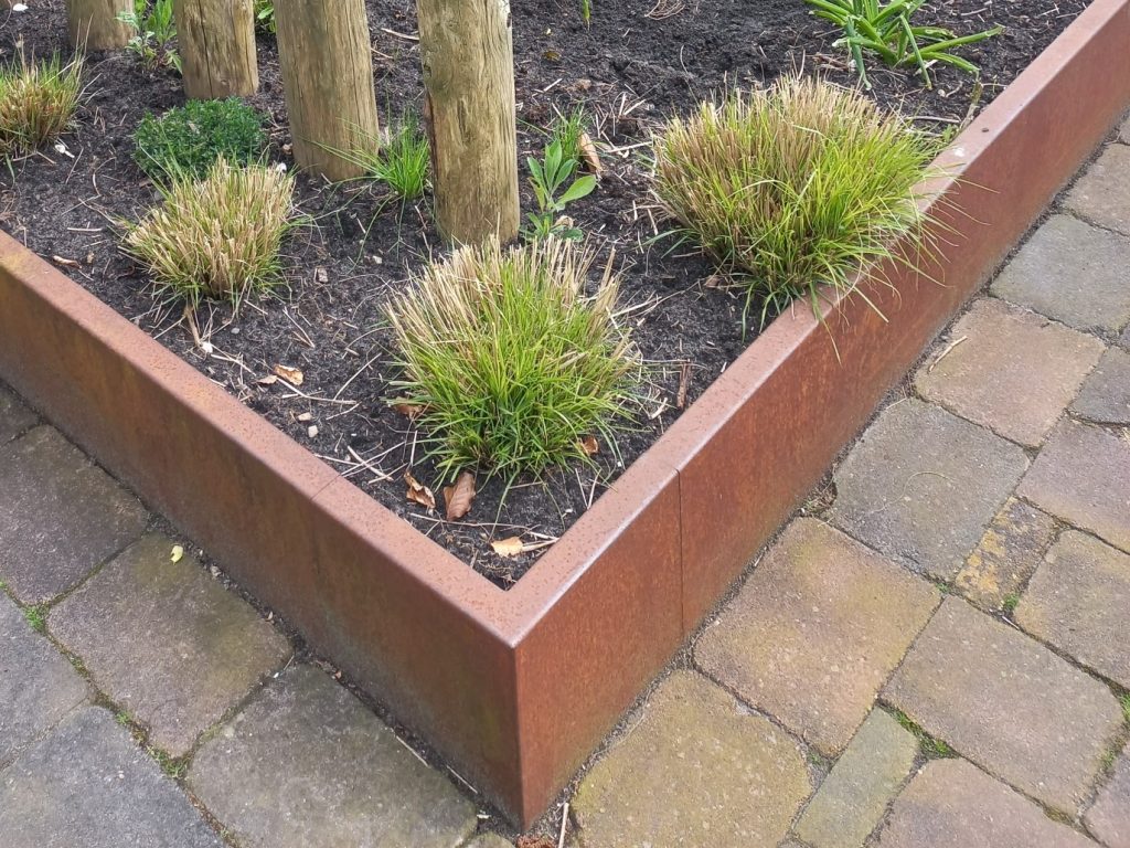 Borderrand cortenstaal verbinding